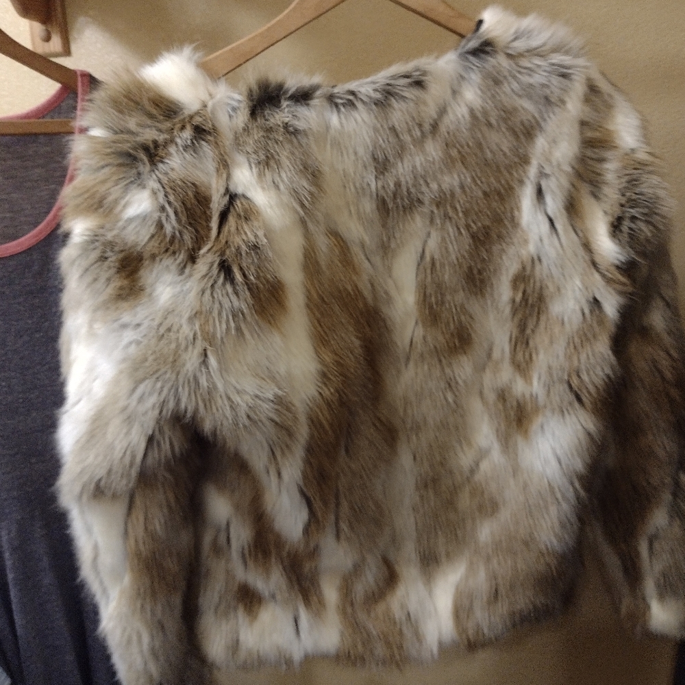 Women faux fur